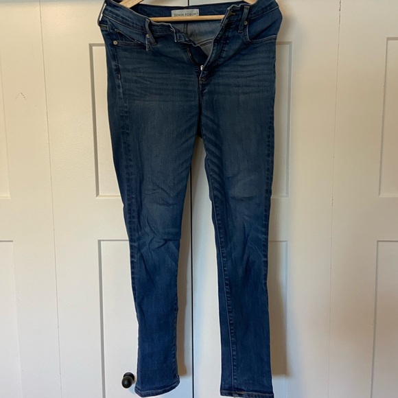 Denim Forum | The Nico Midrise Skinny Jeans - Picture 1 of 3